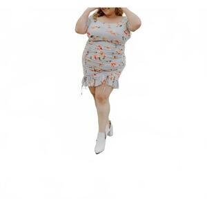 NEW CURVE MARKET show me love floral mini dress - plus in grey